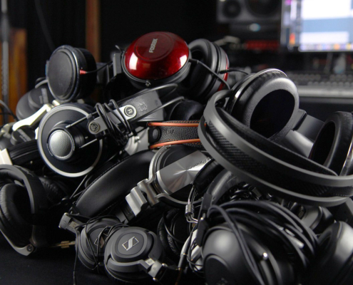 pile of headphones