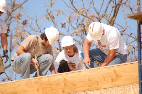 TravSonic Volunteers for Habitat for Humanity | 2008 Wells Fargo & Stanford University